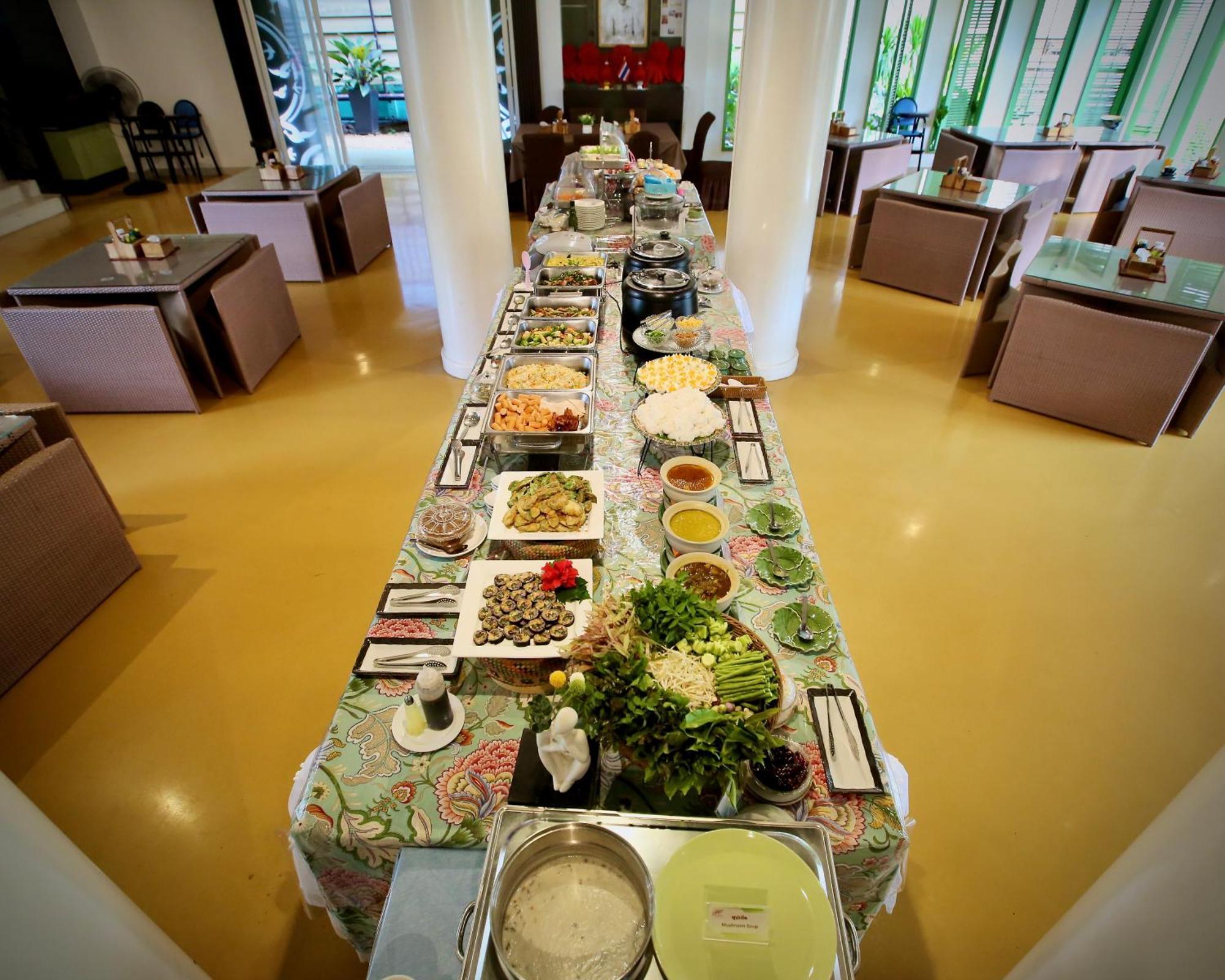 A-Te Chumphon Hotel - Sha Plus Kültér fotó