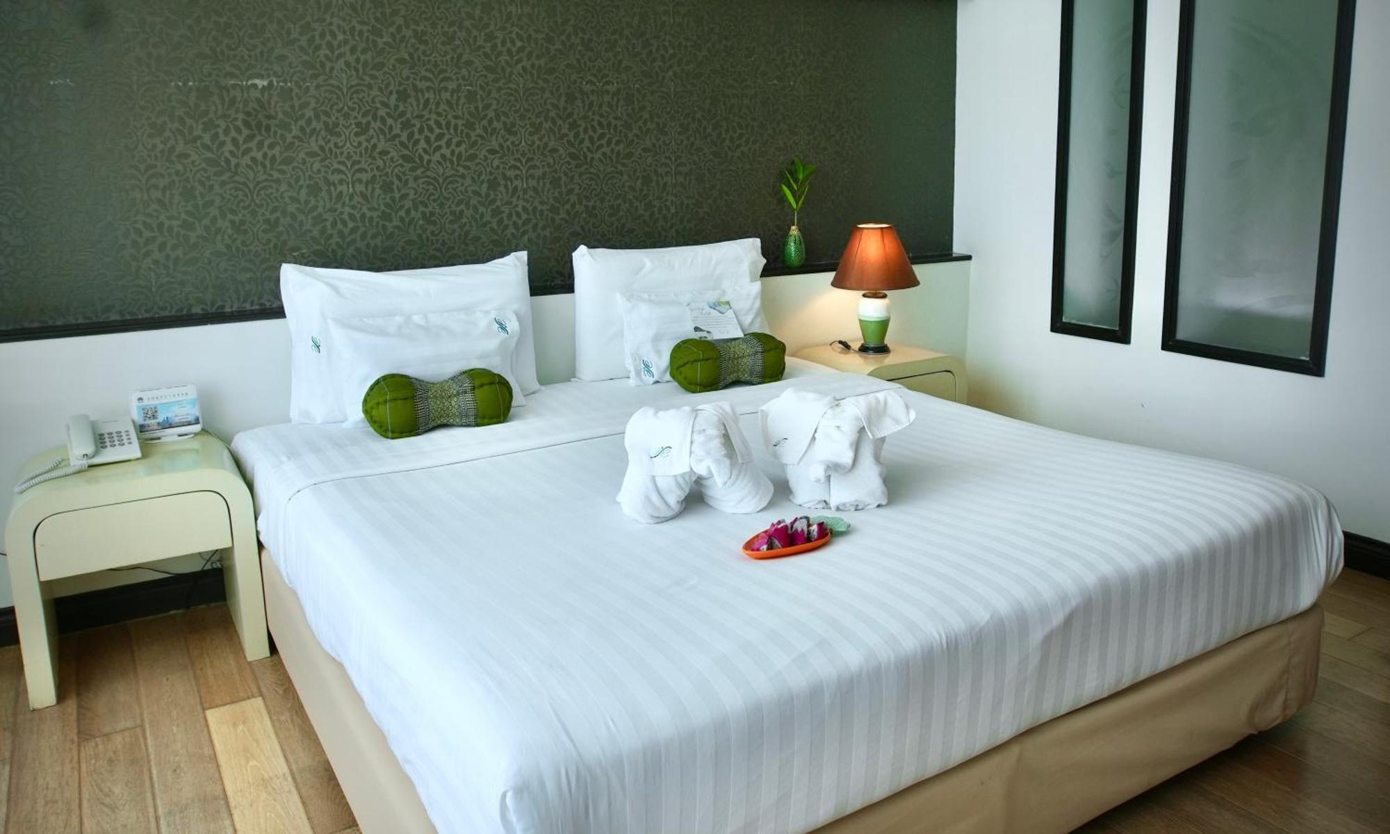 A-Te Chumphon Hotel - Sha Plus Kültér fotó